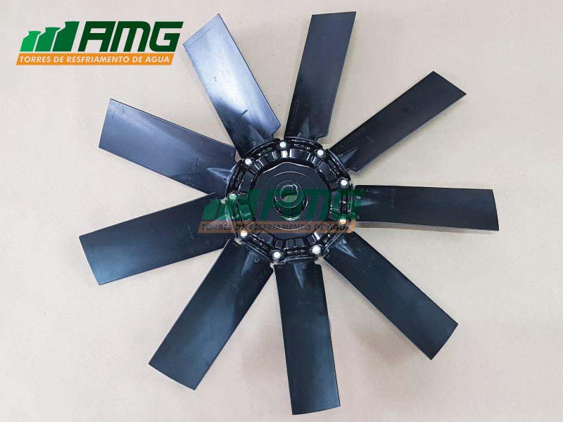 Fan with aluminum hub and injected nylon blades