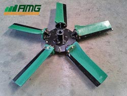 Propeller with carbon steel hub coated with epoxy paint or galvanized