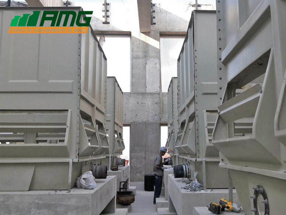 Assembly services for 5 water cooling towers
