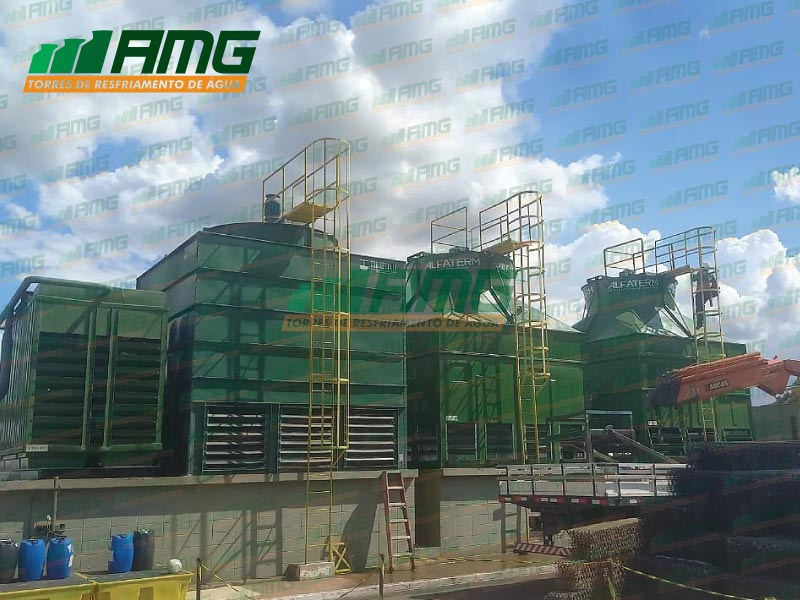 Maintenance of water cooling towers in Cosmópolis/ SP