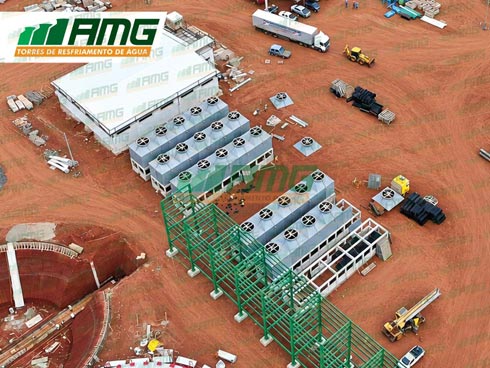 Torres de resfriamento AMG em fase final de montagem em usina no Paraguai
